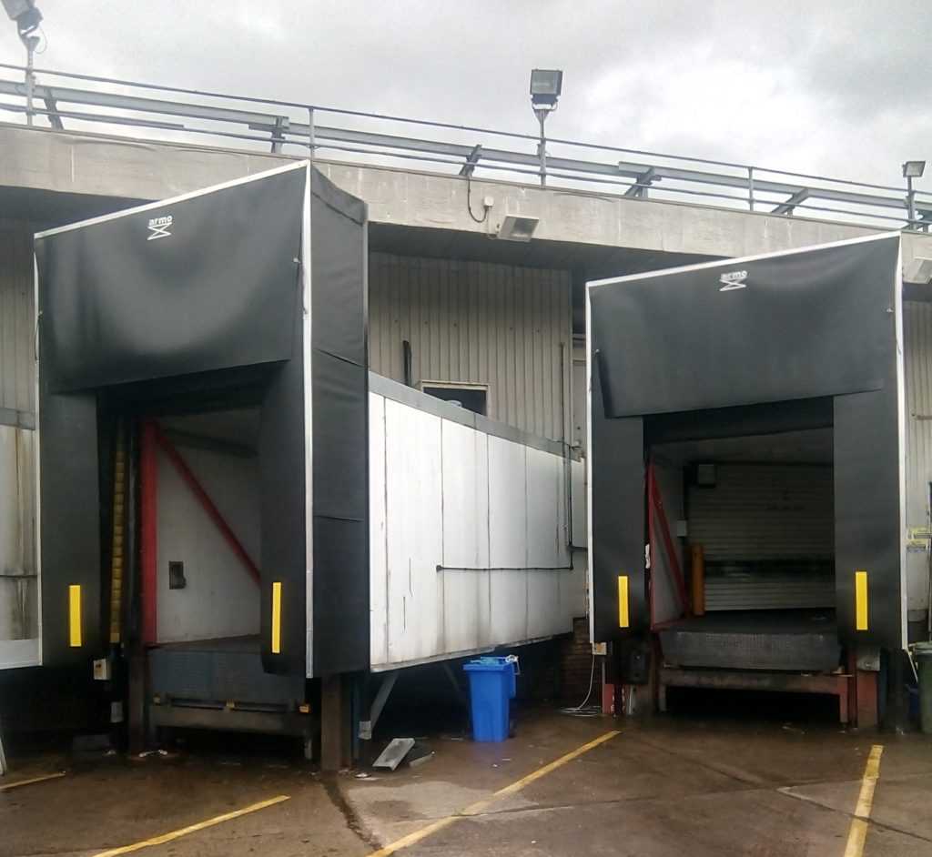 ARSR Retractable Dock Shelters